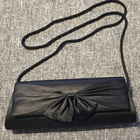 LE REGALE SATIN CLUTCH - Picture 1 of 2